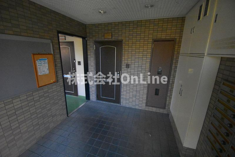 東大阪市横枕西の賃貸マンションのロビー