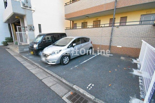東大阪市横枕西の賃貸マンションの駐車場