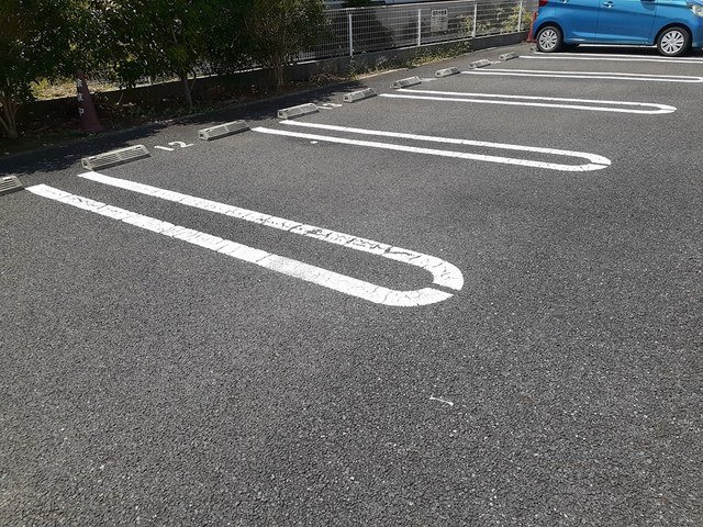 グレース　アロッジオの駐車場|駐車場に車を止められます