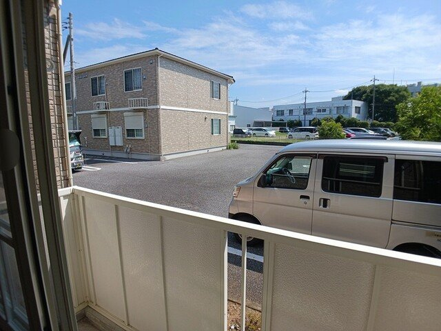 サンライズ　ナカガワ　Ｅのバルコニー|お洗濯にも便利なバルコニー付き