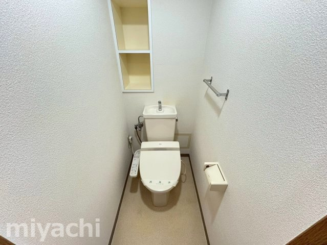 徳島市かちどき橋６丁目の賃貸マンションのトイレ