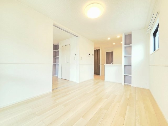 コリーヌ　Ⅰの居間・リビング|ゆったり過ごせる居間です