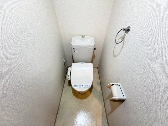 AZURE　ESAKAのトイレ
