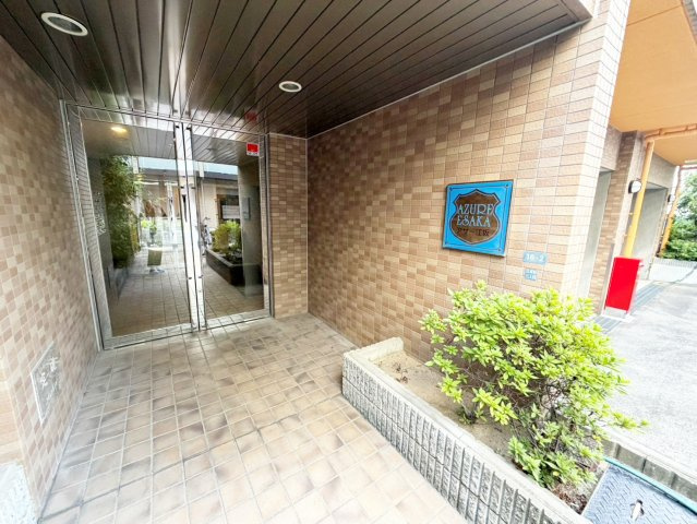 AZURE　ESAKAのエントランス