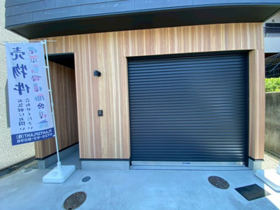 【玄関】 | PLAYWORK堺ときはまbase・新築完成済・堺市西区北条町1丁 | 落ち着いた玄関です