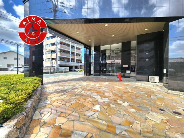 ルネッサンス21春日ザパーク|きれいなエントランス入口です。