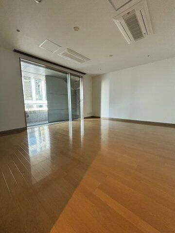 【居間・リビング】 | テラス日新