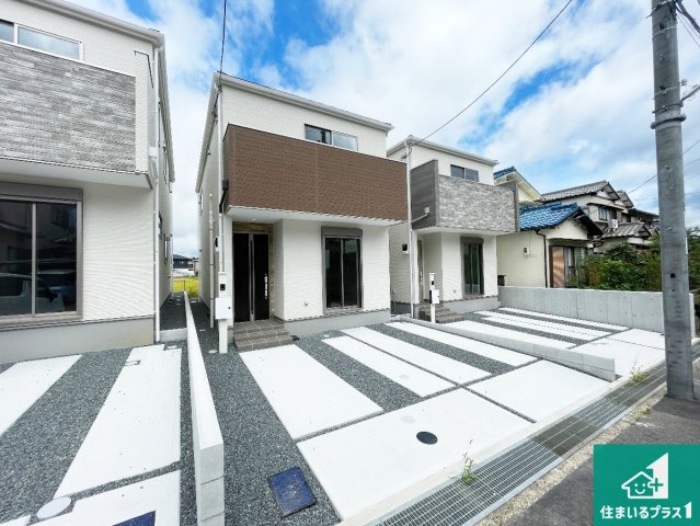 亀岡市余部町天神又　第6期　新築一戸建ての外観|ずっと住んで頂きたいから何年たっても流行に左右されないシンプルかつスタイリッシュな外観！
