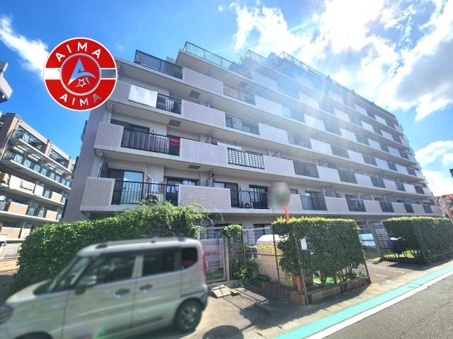 春日須玖パークホームズの外観|季節の移ろいとともに、表情を変える美しい佇まいが魅力です。