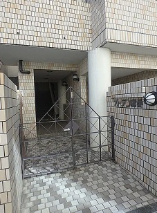 【エントランス】 | ガーデン鷹番