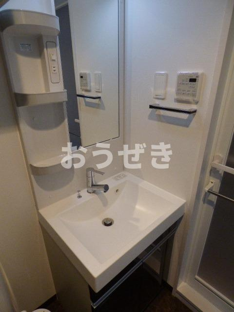 レアライズ日暮里ＷＥＳＴの洗面所