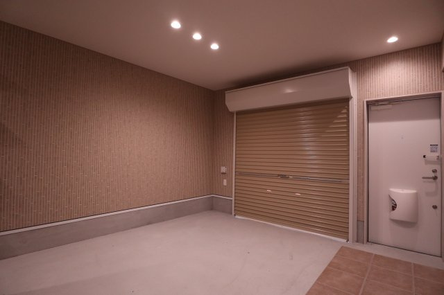 パロスGT塩屋の玄関