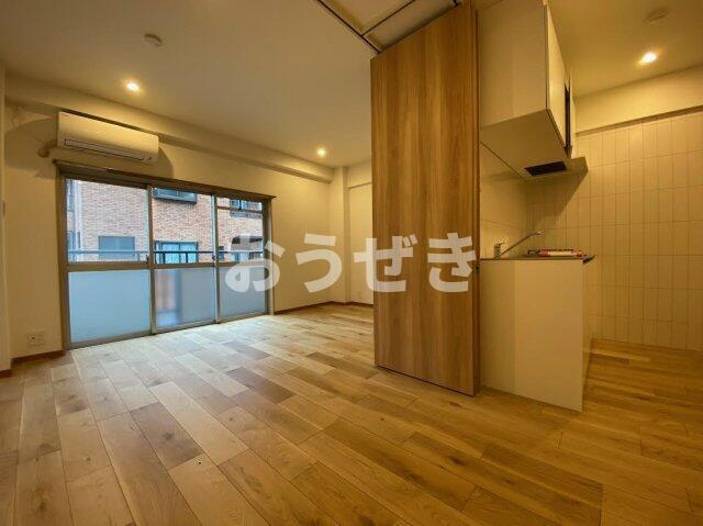 ＲＯＯＭサンセットタウンの居間・リビング