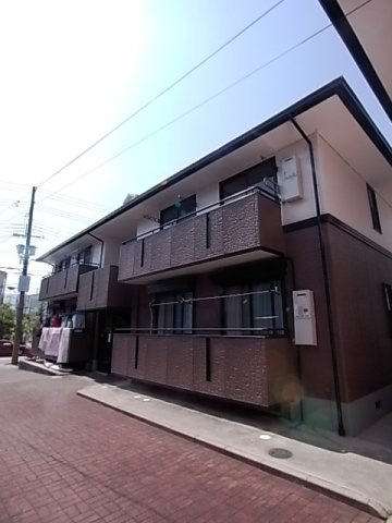 山中タウンハウスB棟の外観