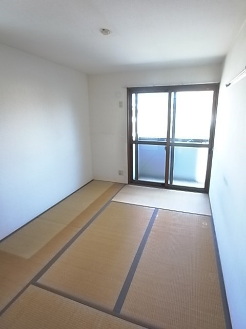 山中タウンハウスB棟