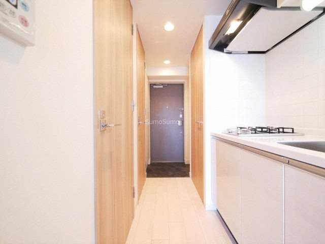 プレサンス北浜パレスの玄関