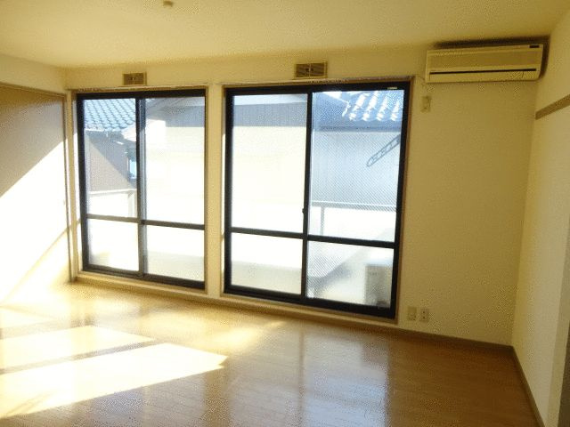 クレセントＹの寝室