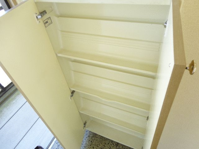 クレセントＹの収納