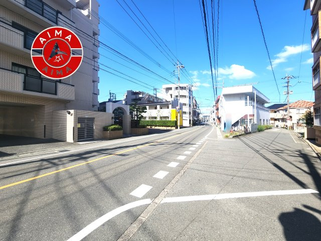 サーパス井尻の現況写真|前面道路含む現地の写真です。