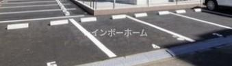 クレール朝霞台の駐車場