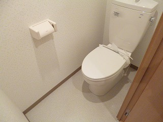 【トイレ】 | ＧＲＯＯＶＥ南草津Ⅱ | コンパクトで使いやすいトイレです
