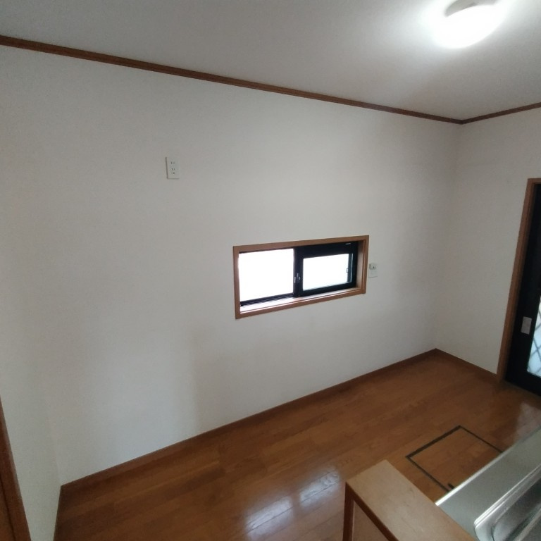 ６７３８１　岐阜市須賀３丁目中古戸建のキッチン