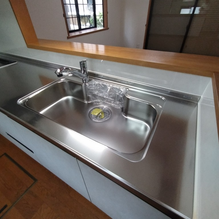 ６７３８１　岐阜市須賀３丁目中古戸建のキッチン