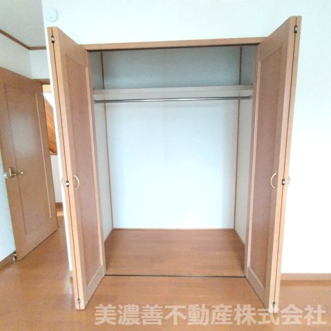 ６７３８１　岐阜市須賀３丁目中古戸建ての浴室