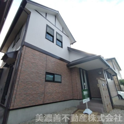 ６７３８１　岐阜市須賀３丁目中古戸建ての外観