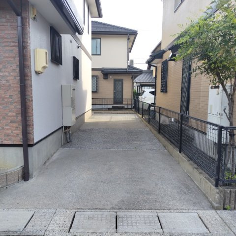 ６７３８１　岐阜市須賀３丁目中古戸建の駐車場