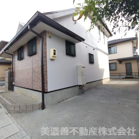 ６７３８１　岐阜市須賀３丁目中古戸建の外観