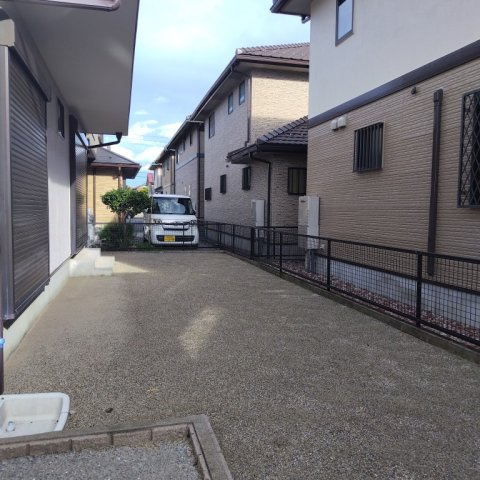６７３８１　岐阜市須賀３丁目中古戸建の庭