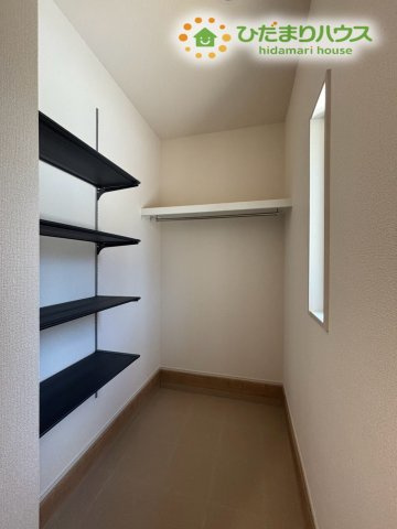 熊谷市拾六間　新築一戸建て　ブルーミングガーデン　01の収納