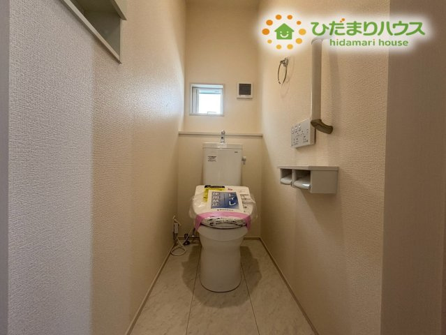 熊谷市拾六間　新築一戸建て　ブルーミングガーデン　01のトイレ
