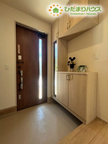 熊谷市拾六間　新築一戸建て　ブルーミングガーデン　01の玄関