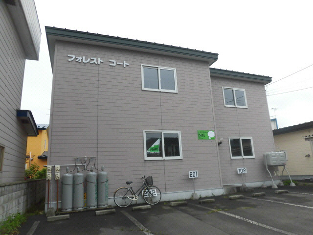 フォレストコートの外観
