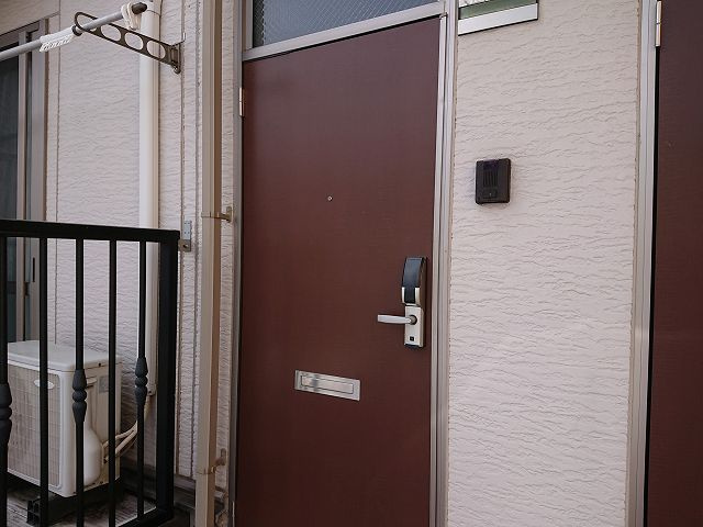 エクセリアＡ棟の玄関