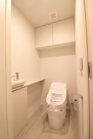 プレディアコート鷺沼のトイレ|間取り反転タイプのお部屋の写真です。
前回募集時の写真です。現況優先