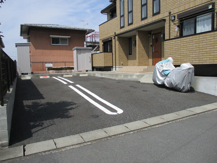 ヒルコートの駐車場