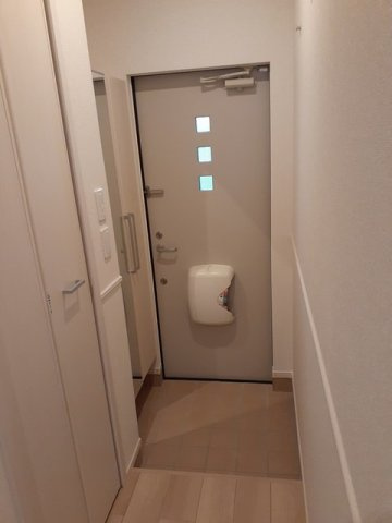 サンリット　ＩＯＧＩの玄関|明るい玄関です