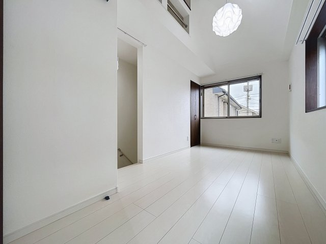 ヴィエント井草の洋室|広々とした洋室です