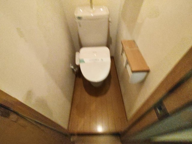 ルーブル中野沼袋弐番館のトイレ|シンプルで使いやすいトイレです