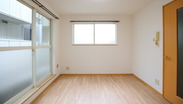 レッドフラッツ成城の洋室|ゆったりした洋室です