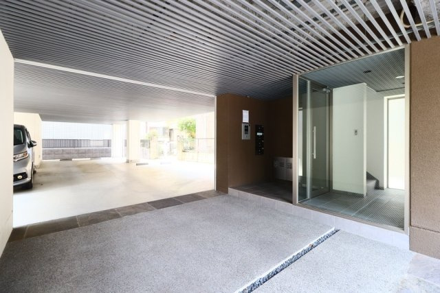 IPLACEのエントランス|清潔なエントランスです