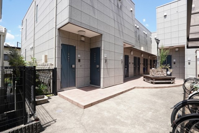 RESIDENCE　Q’oneのエントランス|清潔なエントランスです