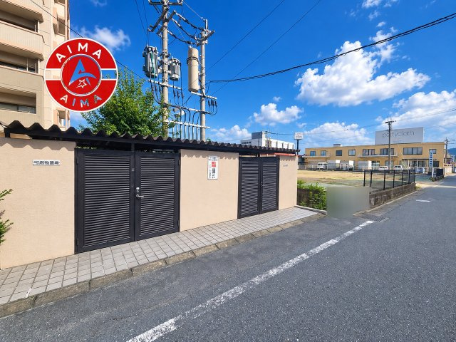 アンピール板付南のその他共用部分|敷地内には、ゴミ出しが可能な専用ゴミ置き場を完備。