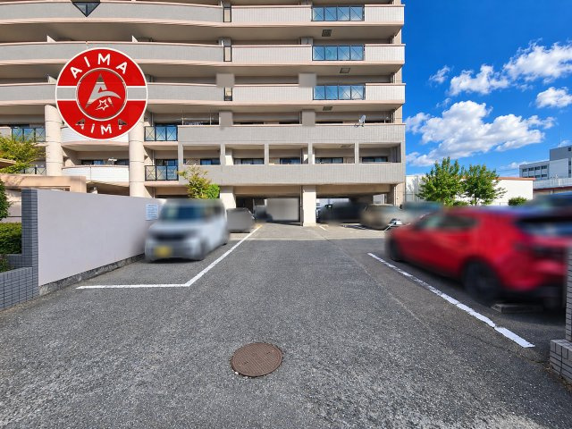 アンピール板付南の駐車場|敷地内の駐車場です。