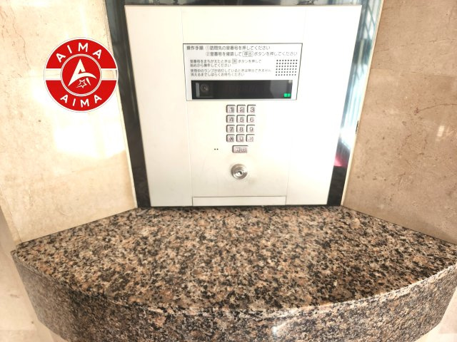 アンピール板付南の設備|来客や宅配等もエントランスインターホンで確認でき安心です。