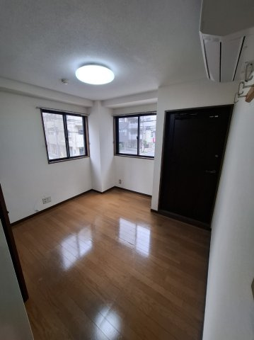 台東区入谷１丁目の賃貸マンション