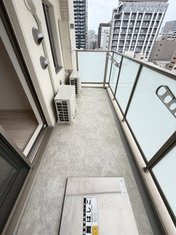 Dimus北浜のバルコニー